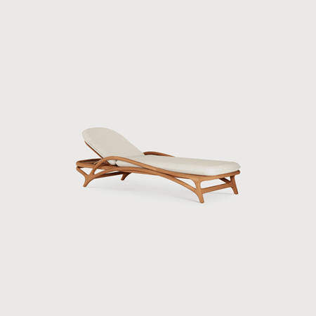 Zen-Adjustable-LoungerS-Morpho_by_tomorrowland_Ethnicraft